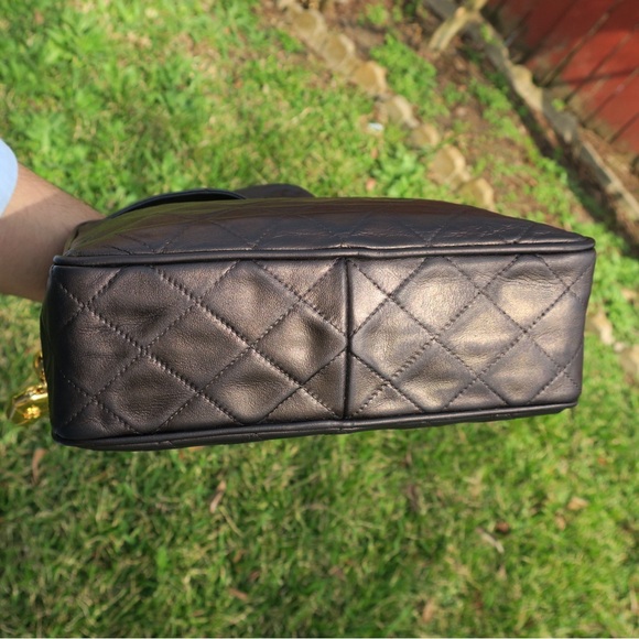 Vintage CHANEL Camera Bag - Picture 6 of 12